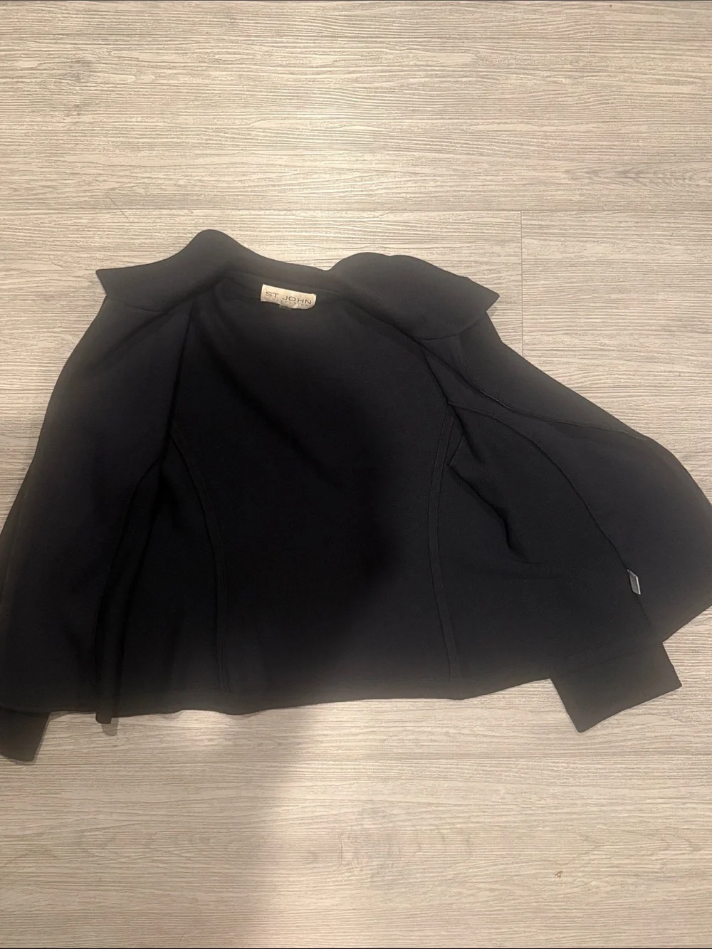St. John Black Women's Zip-Front Jacket - Sleek Minimal Design - Picture 7 of 8